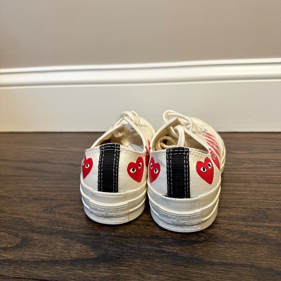 Comme Des Garçons Play Converse Multiple Hearts Chuck 70 Low Sneakers - Picture 3 of 6